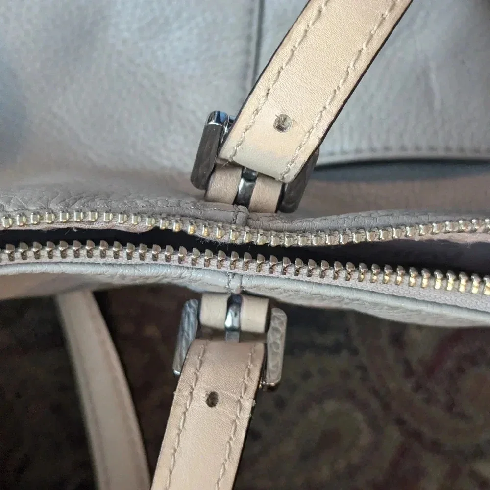 Authentic Michael Kors Jet Set Leather Tote